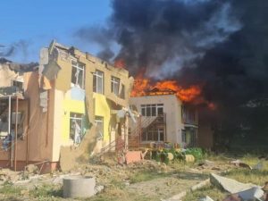 РФ вдарила по Мирнограду і Лиману на Донеччині: є загиблий і багато поранених (фото)