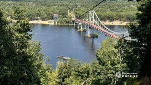 Приїхали до Києва на відпочинок: що відомо про хлопця, який загинув на атракціоні через Дніпро