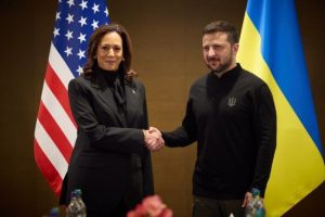 Time пише про “непрості” відносини між Камалою Гарріс та Зеленським – що пішло не так