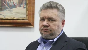 Адвокат Порошенка через поганий зір і тиск став непридатним до служби в ЗСУ — ЗМІ
