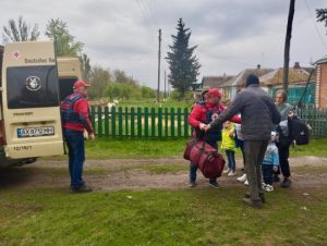 Не лише Покровськ: українців закликають евакуюватися з трьох міст на сході