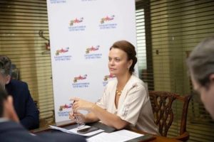 Кремлівське кумовство: Путін просуває свою родичку кар’єрними сходами у Міноборони
