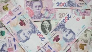 Підвищення податків чи “друкарський верстат”: експерт назвав, що несе більше загроз