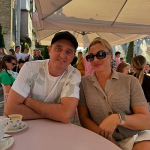Дядя Жора розсекретив, скільки заробляє з дружиною щомісяця та куди йдуть кошти: “Тяжкий час”