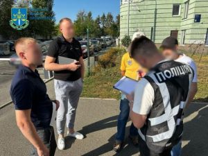 Пропонували “подяку” у 10% від суми тендера на закупівлю медпрепаратів для Інституту НАМН: повідомлено про підозру двом учасникам схеми