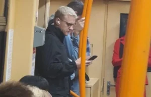 Антикорупціонер Шабунін пересів на метро після скандалу з привласненням джипу ЗСУ, – ЗМІ