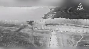 “Вчи вчи, самі двійки”: ЗСУ нагадали ворогові, чому колони не можна зупиняти на півдорозі (відео)