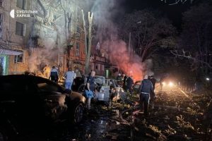 Світ може це припинити: Зеленський відреагував на обстріл Харкова (відео)