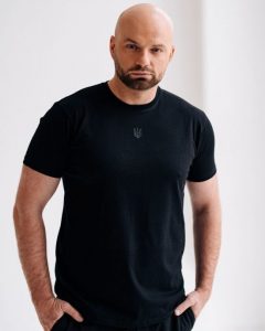 Відомий ведучий закрутив новий роман і вперше розповів про свою обраницю