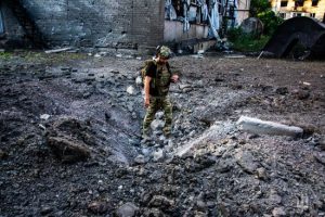 Бої у Торецьку можуть вестися на трьох рівнях: як довго вдасться утримувати місто — експерт
