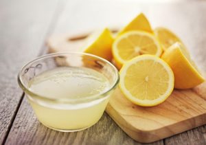 Як легко вичавити сік з лимона до останньої краплі: лайфгаки від барменів
