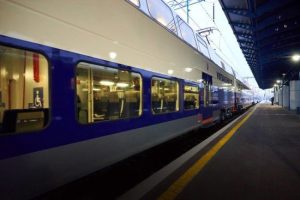 УЗ тимчасово змінює маршрут поїзда на одному з напрямків: у чому причина