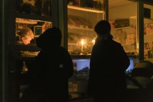 У понеділок знову відключатимуть світло: де і коли не буде електрики (графік)