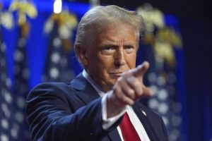 Закінчення війни в Україні за 24 години: хто переконав Трампа, що це можливо
