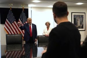 Найближчим часом у ЗМІ з’явиться хвиля “мирних планів” щодо України — ЦПД