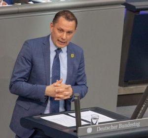 Лідер німецької AfD закликав визнати Росію “переможницею” у війні проти України