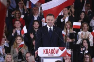 Кандидат в президенти Польщі відреагував на звинувачення у зв’язках із криміналітетом 