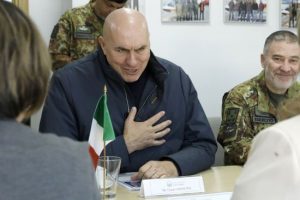 Міністр оборони Італії заявив про готовність відправити миротворців до України
