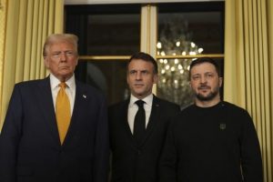 Трамп, Макрон і Зеленський зустрілися у Парижі