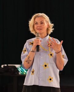 Дружина Садового зізналася, чому працювала із психологом, і дала пораду жінкам
