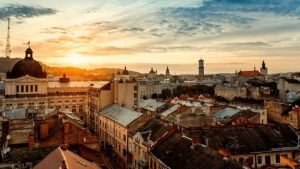 У Львові суд відпустив на волю сутенерку після донату на Нацгвардію: подробиці