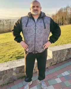50-річний Василь Вірастюк вп’яте став батьком і показав новонародженого синочка