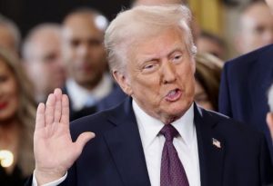 Трамп обіцяє “краще життя”: що отримала б Канада, ставши 51 штатом США