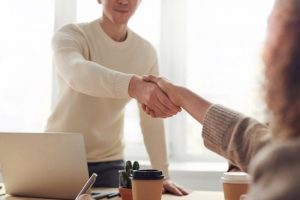 Українські роботодавці змінили кадрову політику: що сталося