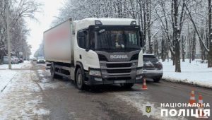 У Полтаві вантажівка скоїла наїзд на військового: що відомо
