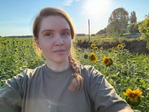 Безугла розповіла про свій роман з військовим “Єнотом”, який насправді був одруженим