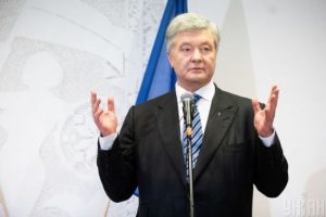 Порошенко підтвердив, що РНБО запровадила проти нього санкції: що відомо