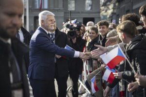 У Чехії змінили правила проживання для українців і росіян
