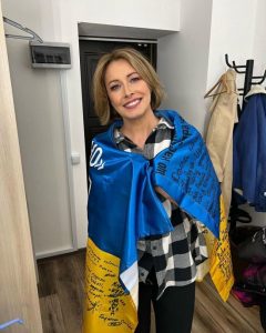 Олена Кравець показала своїх батьків і розповіла про хворобу мами, яку вона подолала