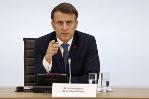 Макрон обговорив з принцом Саудівської Аравії переговори про мир в Україні