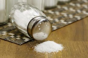 Не позичайте сусідам ці речі: накличете на себе фінансові проблеми, біди й негаразди