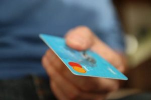 Шахрай видурив в українців понад 800 тисяч грн: як він це зробив