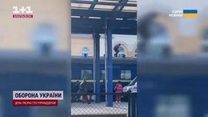 Розваги, які перетворюються на трагедію: діти горять живцем на дахах електричок