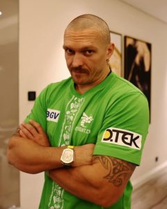 Усик прийняв виклик на бій від Лебіги, висунувши блогеру умову