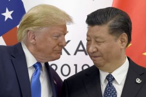 Трамп чекає на перший крок від Сі Цзіньпіна, але в Китаї з цим не згодні: що відомо