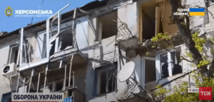 Поки була у церкві, квартиру розбомбило: росіяни влаштували “пекло” жителям Херсона