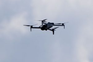 Безпечної дистанції більше немає: оператори БпЛА змушені тримати оборону