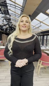 Камалія з мамою показалася без краплі макіяжу та як вона розкішно Великдень відсвяткувала