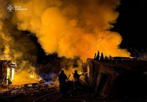 Київщину атакували БпЛА: спалахнула пожежа (фото)