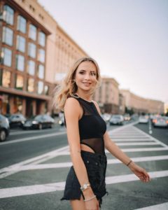 Ірина Сопонару замилувала вітаннями чоловіка-іноземця та показала їхні небачені фото