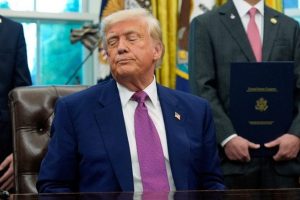 Трампа більше не цікавить припинення вогню в Україні: “Європа залишилася без союзника”