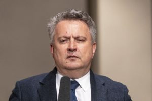 МЗС України висловило демарш країнам, які відправили своїх представників на парад до Москви