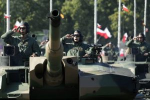 В Польщі відповіли, чи братимуть участь у миротворчій місії в Україні