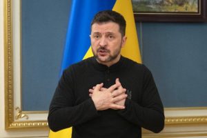 Навіщо Путін запропонував перемовини і сам їх ігнорує: Зеленський пояснив