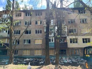 У Києві “Шахед” влучив у квартиру військового, який лише повернувся з фронт