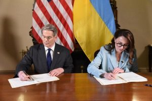 Військова допомога США в обмін на українські надра: нові цікаві подробиці нової угоди